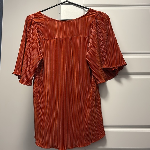 Women's Rust Top with flutter sleeves Sz M - Picture 6 of 11